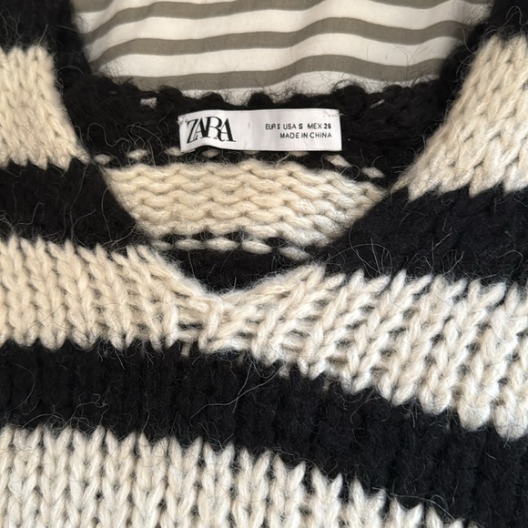 Zara Sweater knitted - Picture 3 of 6